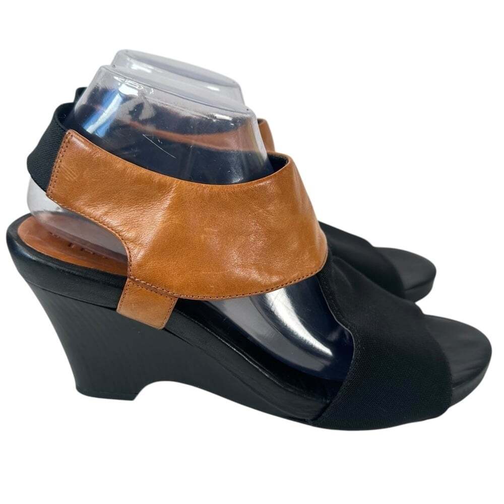 The Flexx Stylish Black and Brown Wedge Sandals Size 10